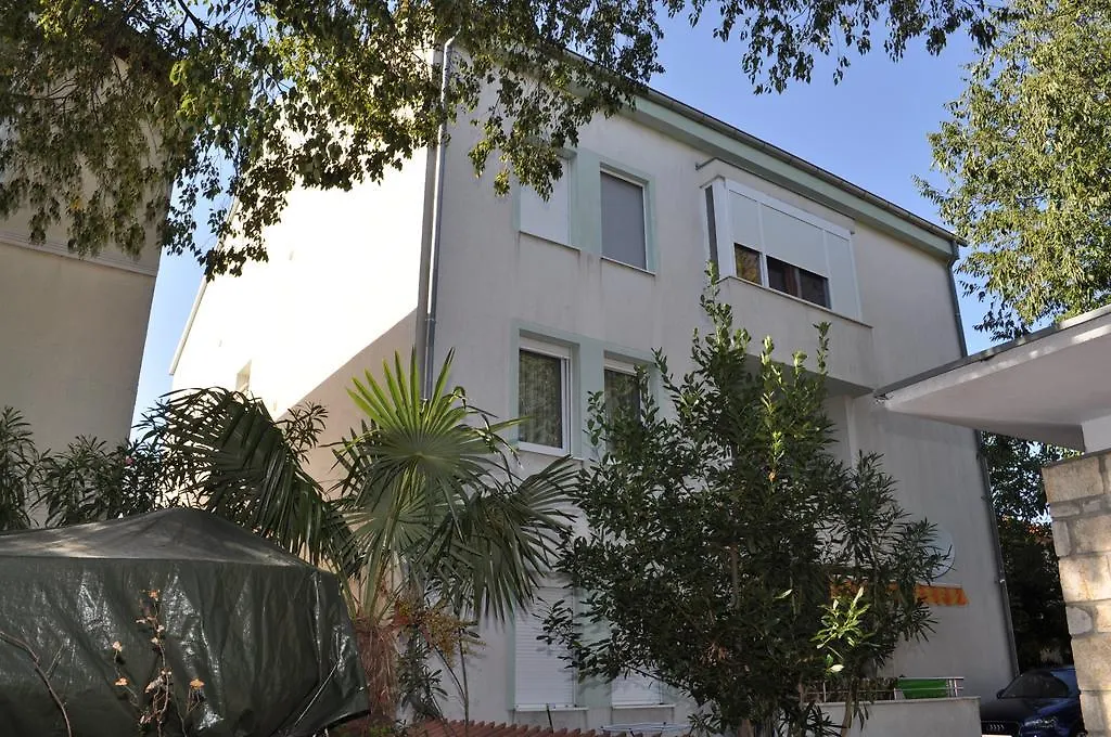Apartment Adriana